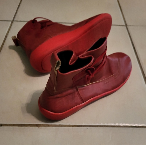 Waterproof Bootie - Picture 3 of 5